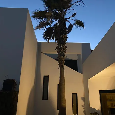 V Villa *
