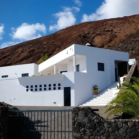 Villa V
