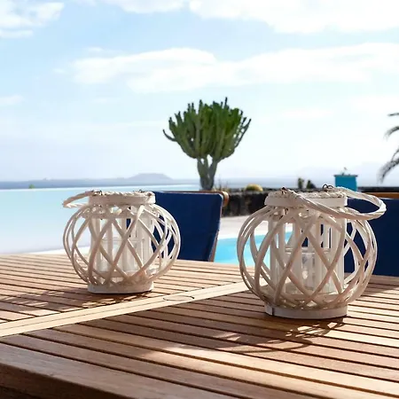 V * Playa Blanca (Lanzarote)